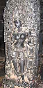 belur12.jpg (11328 Byte)