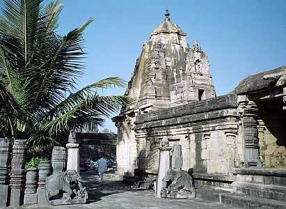 belur13.jpg (27430 Byte)