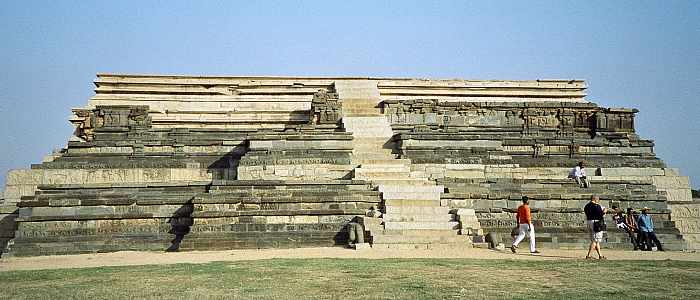 hampi09.jpg (35355 Byte)