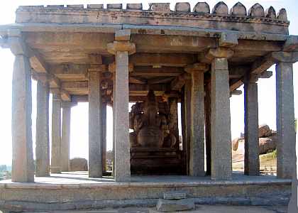 hampi18.jpg (17829 Byte)