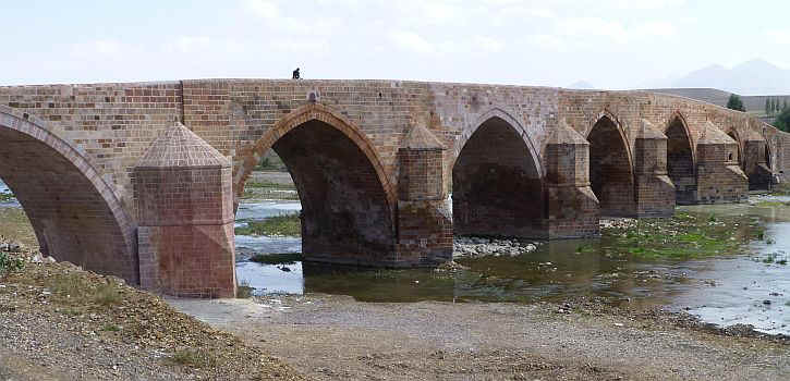 brue02.jpg (84256 Byte)