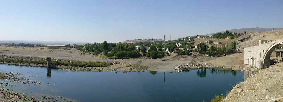 hasan02.jpg (59703 Byte)